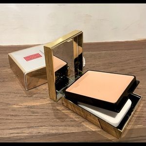 Elizabeth Arden Flawless Finish Sponge-On Cream Foundation (color Vanilla 22)